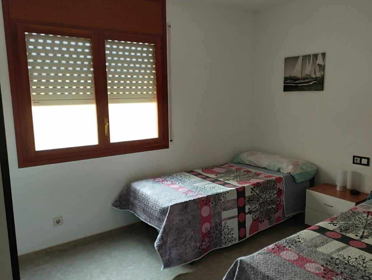 Apartamento Primera Linea De Mar En Ebrehogar Амполья Экстерьер фото
